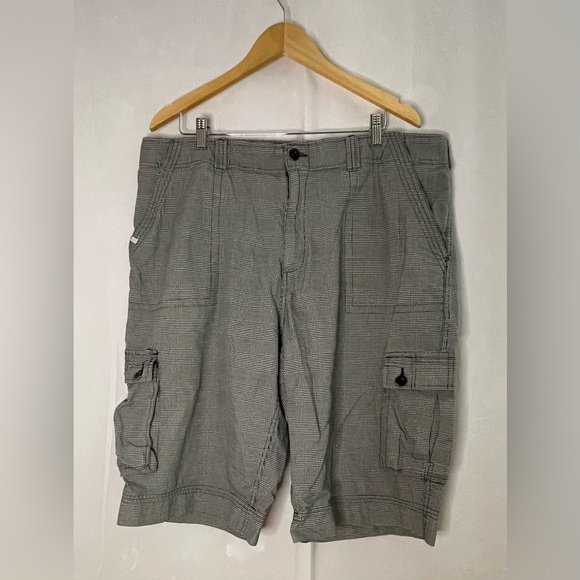 Roca wear cargo shorts men’s 40 black and white - Picture 1 of 10